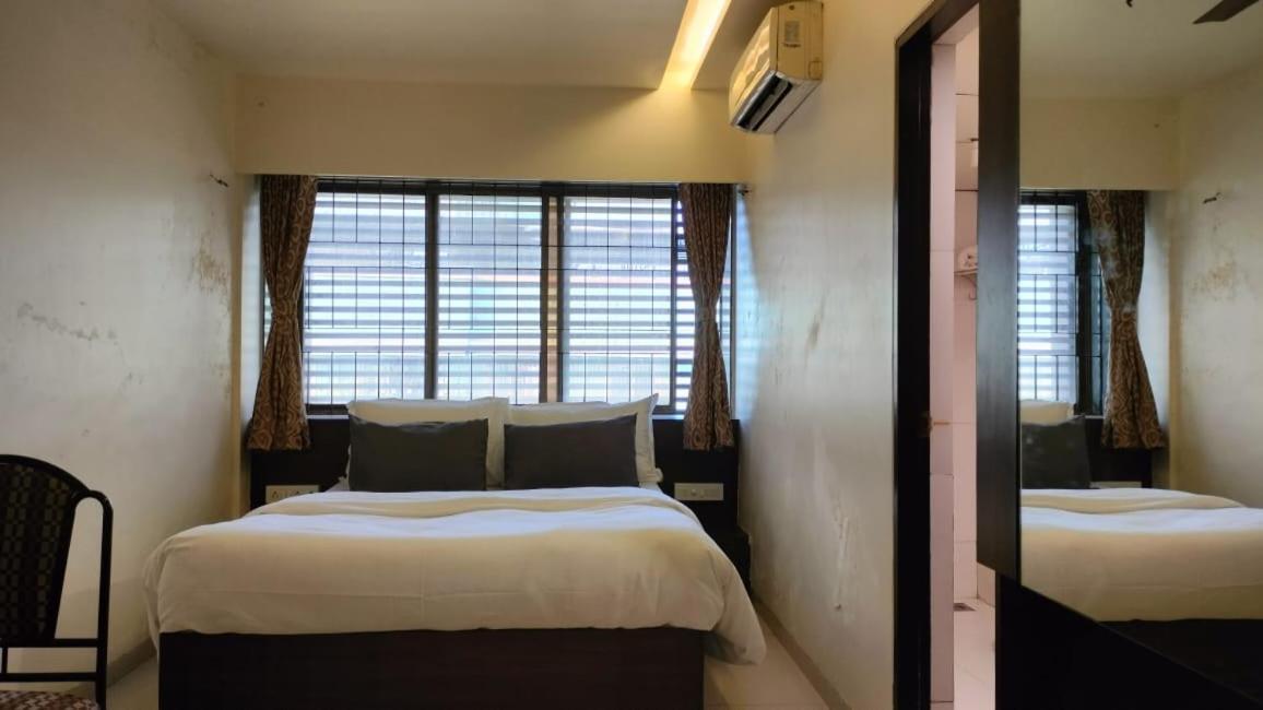 Hotel Sai Nidhi Executive-Mindspace Airoli ナビムンバイ エクステリア 写真